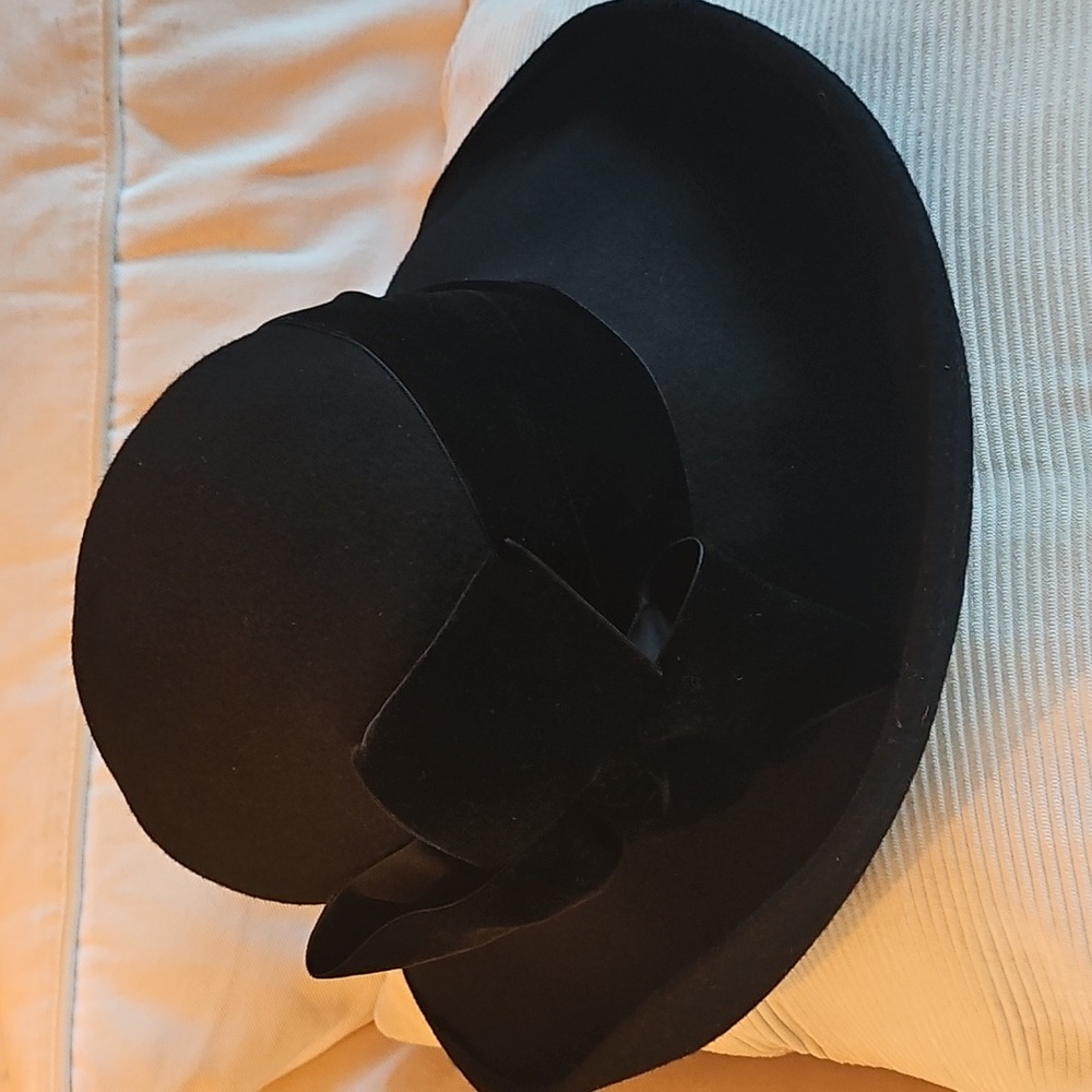 Laura Ashley Black Wool Hat
